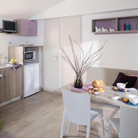 Paradis Domaine Oyat 4*