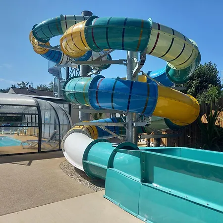 Paradis Domaine Oyat אתר קמפינג 4*