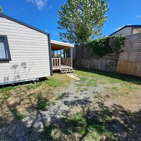Camping Paradis Domaine Oyat Le Fenouiller