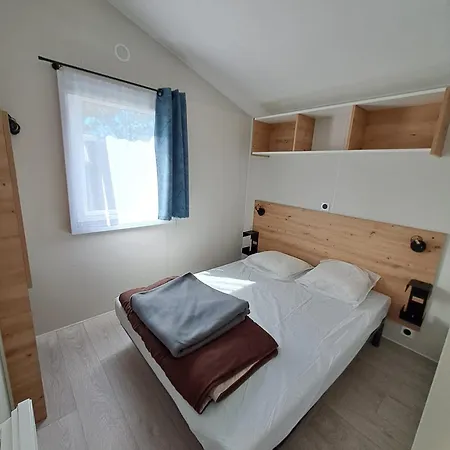 Paradis Domaine Oyat 4*