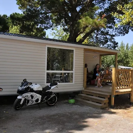 Paradis Domaine Oyat キャンプ場