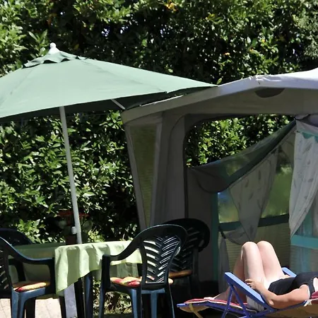 Paradis Domaine Oyat 4*