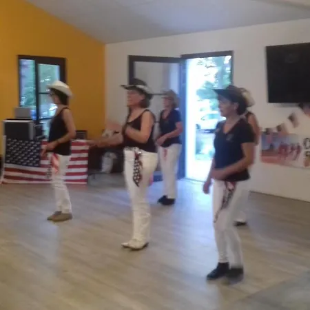 Paradis Domaine Oyat Campeggio 4*