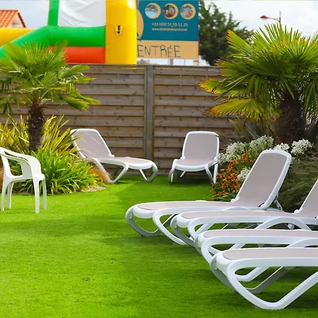 Campeggio Paradis Domaine Oyat 4*