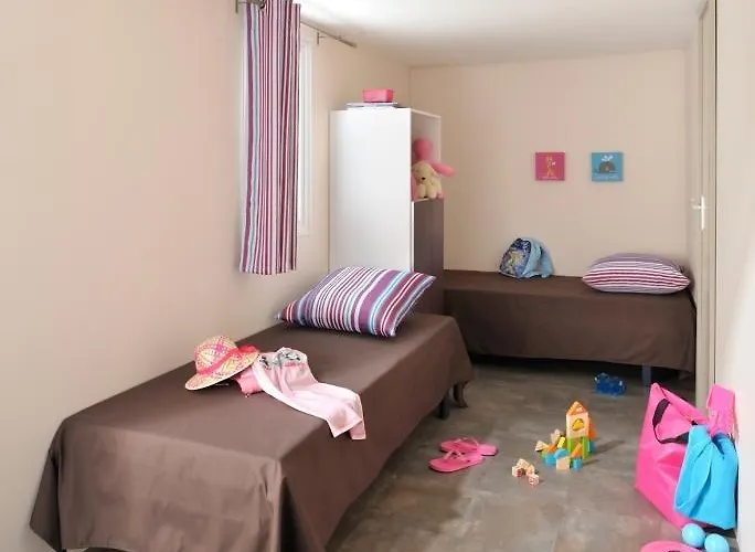 Κάμπινγκ Paradis Domaine Oyat