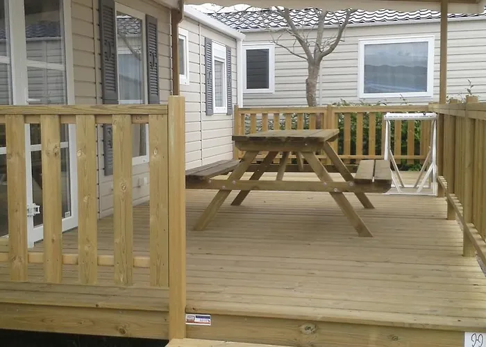 Κάμπινγκ Paradis Domaine Oyat